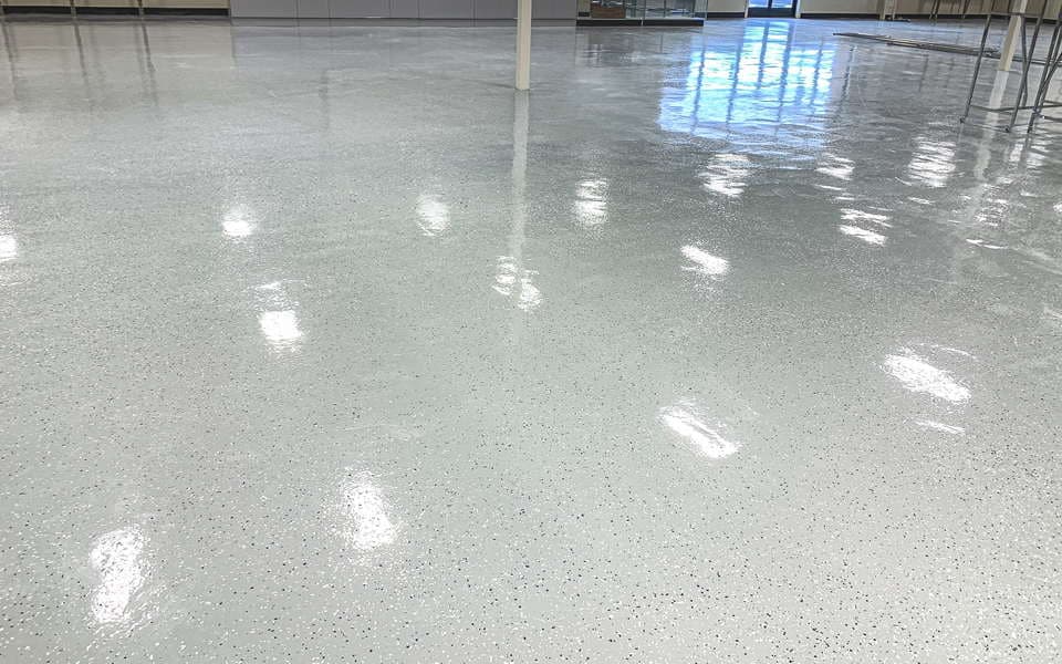 commercial_retail_store_epoxy_flooring_decorative_random_flake_03